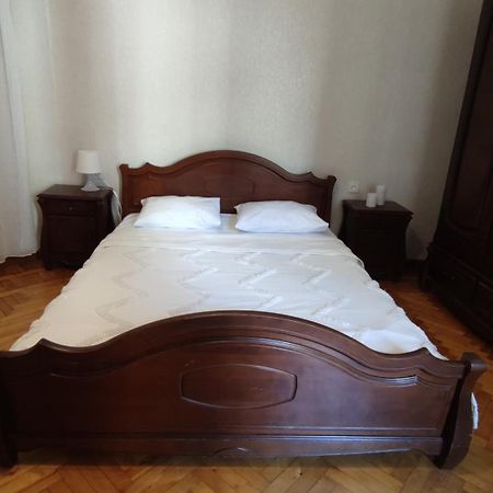 Flat in the city center 敖德萨 外观 照片