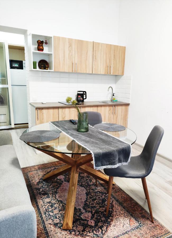 Flat in the city center 敖德萨 外观 照片