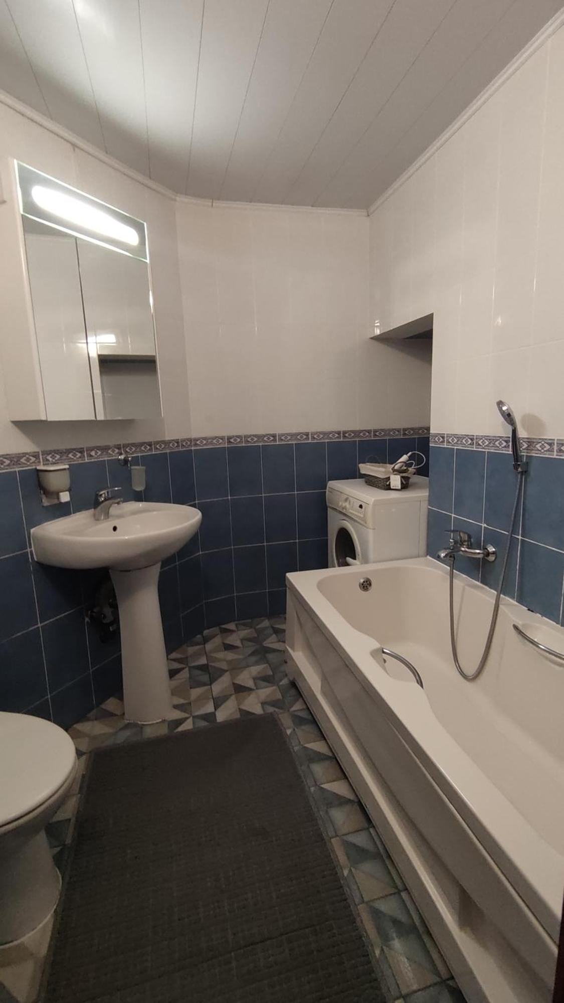 Flat in the city center 敖德萨 外观 照片